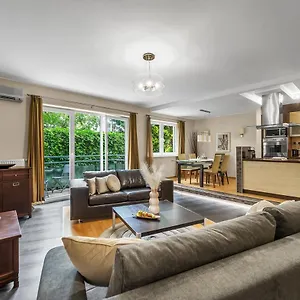 90m2 Prestige - Parking & Jacuzzi & Aircon By Rentujemy Apartament